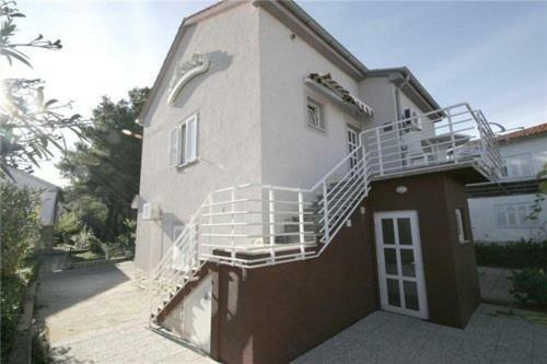 Apartmani Irena Jezevac Krk Island Exterior foto